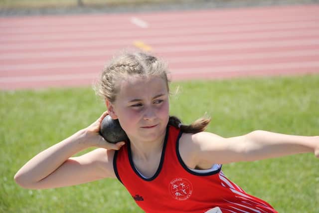 The final did not disappoint. Robyn Browne claimed Leinster Gold with Kallie Fisher close behind to take Silver. Chloe Browne placed 5th with Lily Rogers in 6th, Aimee Quinn in 10th, and Robyn Garland in 11th. A very impressive feat, six girls from the club in the top 11 in Leinster.