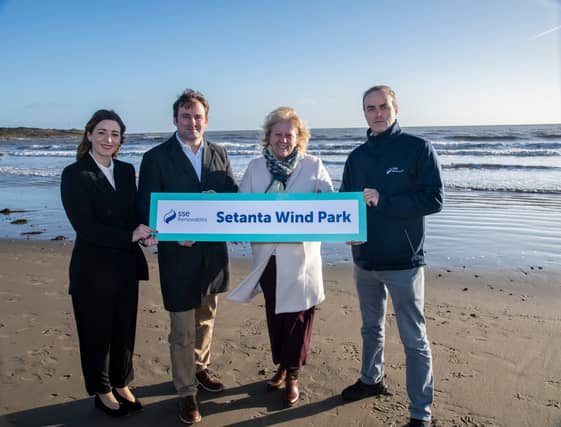 Pictured on Clogherhead beach (L-R): Deborah Coleman, SSE Renewables; Senator John McGahon; Cllr Paula Butterly; and Martin Sweeney, SSE Renewables
