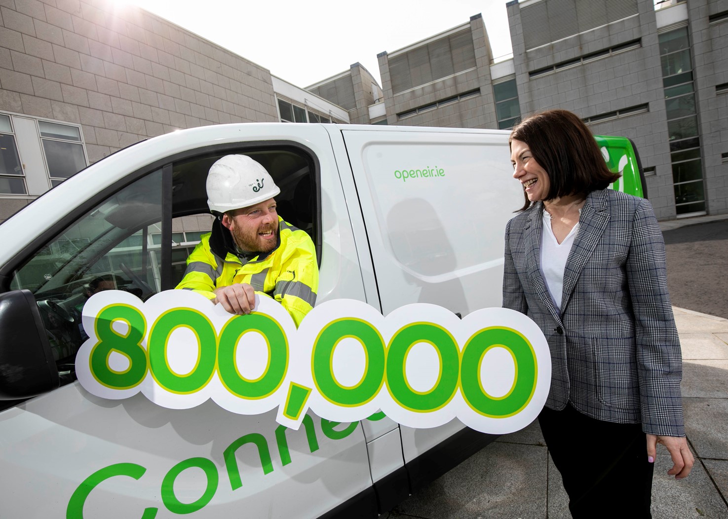 Eavann Murphy, Managing Director of open eir Wholesale and Colin Kennelly, open eir technician