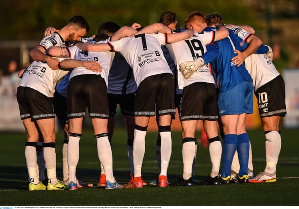 Dundalk players in a huddle before their SSE Airtricity League Premier Division match with Sligo Rovers at Oriel Park. (Photo by Piaras Ó Mídheach/Sportsfile)