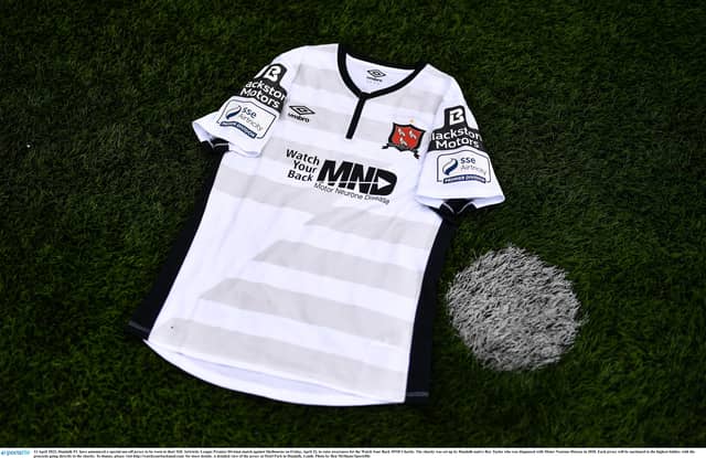 The special one off jersey, with the logo of Watch Your Back MND on the front, will be worn by Dundalk FC players on Friday night before being auctioned off to raise funds for Motor Neurone research