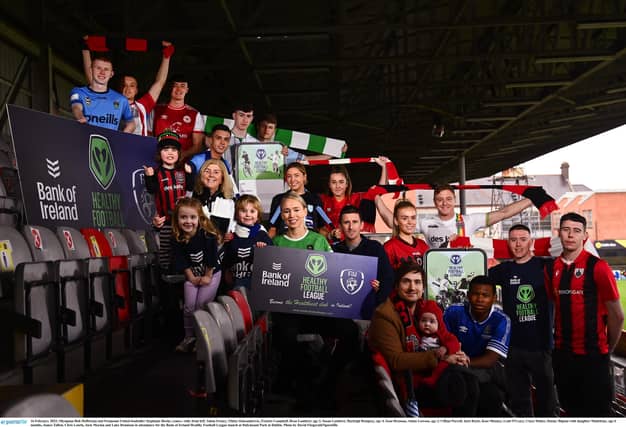 Olympian Rob Heffernan and Peamount United footballer Stephanie Roche, centre, helping to launch the FAI Healthy Living League. (Pic: David Fitzgerald/Sportsfile)
