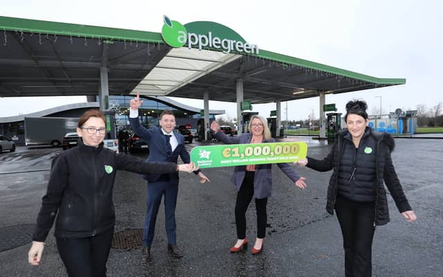 Staff at the Applegreen M4 Enfield Westbound Service Station in Martinstown, Cadamstown, Co. Kildare were thrilled to hear that one of their customers scooped the top prize of €1 million
