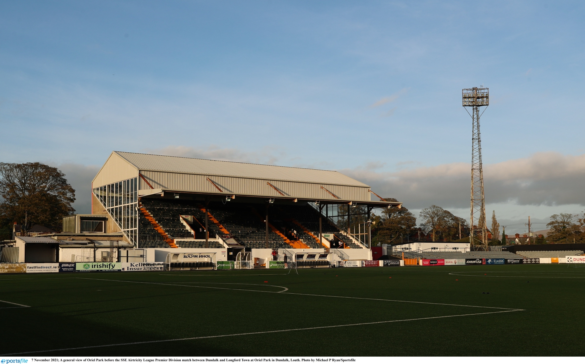 Two more players have departed Oriel Park as Stephen O'Donnell looks to rebuild the club next season. (Pic: Sportsfile)