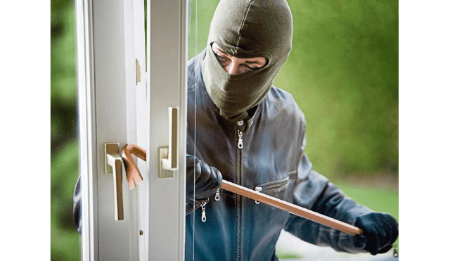 Gardaí are investigating an aggravated burglary at a home in the Mountpleasant area of Co. Louth earlier this month.