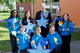 Minister for European Affairs, Thomas Byrne, French Ambassador to Ireland, Céline Place, Deputy CEO of European Movement Ireland, Lorna Hayes, with sixth class students and Blue Star Programme participants from St. Patrick's National School, Stamullen, Co. Meath at the launch of the 2026/27 Blue Star Programme