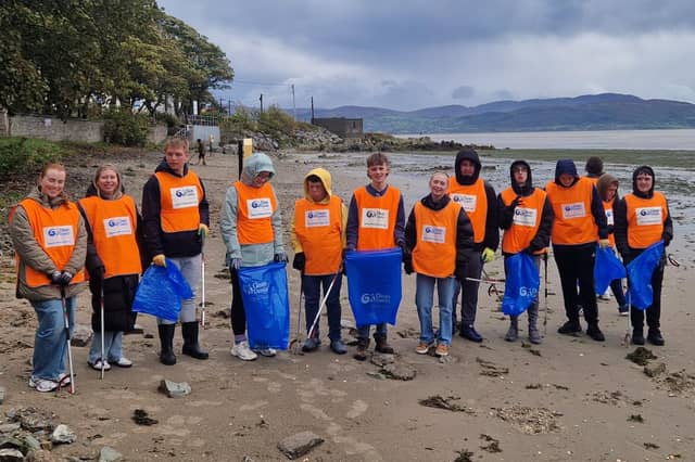 Dundalk National Learning Network at Blackrock beach, led by Clean Coasts officer Aine Lawless