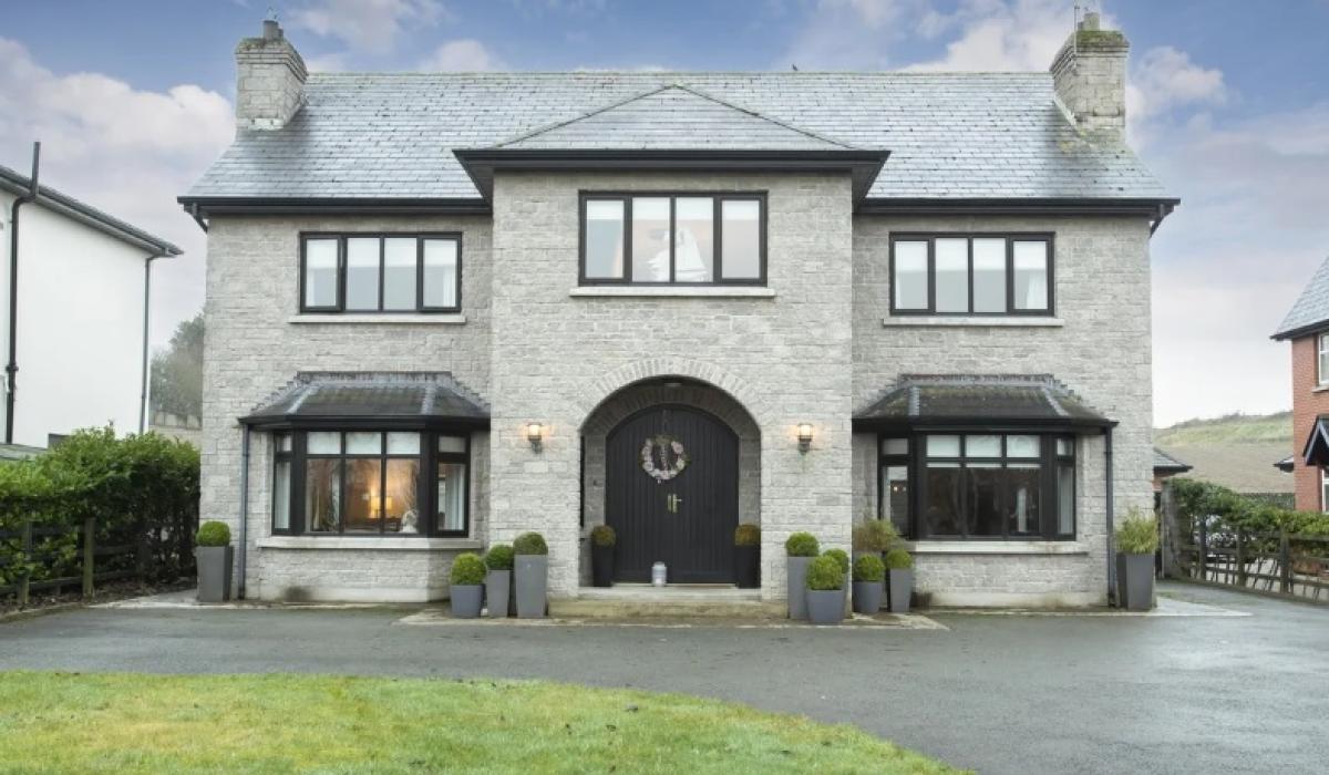 PHOTOS Beautiful five bed detached house in Blackrock Page 1 of 25