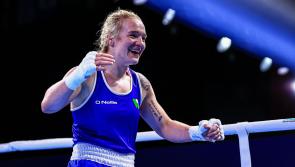 Amy Broadhurst defeats Indian opponent to earn a shot at World Championship Gold