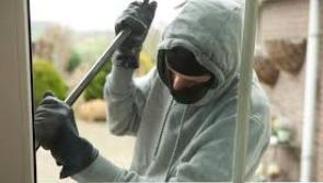 Gardaí issue bogus tradesmen warning  as 'conmen' impersonate gardaí