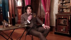 Play about Oscar Wilde on way to An Táin Arts Centre in Dundalk