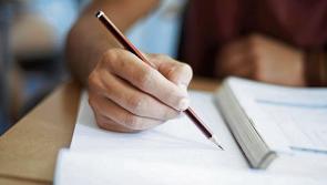 €200 rise in maintenance grant will benefit 60,000 students, says Harris