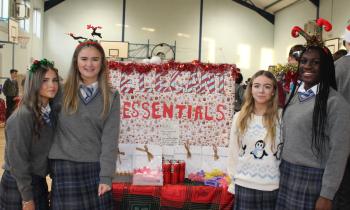 PHOTOS: Coláiste Rís in Dundalk filled with Christmas spirit at Trade Fair