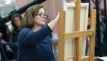 Dundalk woman into semi-final of Sky Arts’ Portrait Artist of the Year