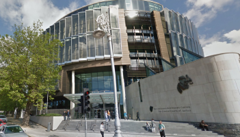 Dual citizen from Louth who bought guns legally in US and sold them to Irish crime gangs is jailed