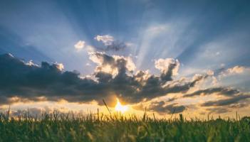 Louth Weather: Windy with scattered showers, merging into longer spells of rain