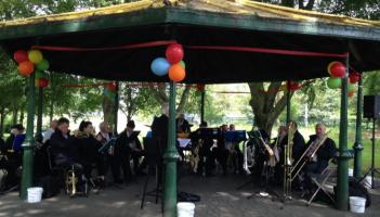 Dundalk Brass Band kick off the festive season in Mo Chara this weekend