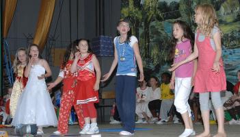 Arthur's Archive: Take a trip down Louth's memory lane!