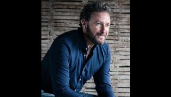 Apr&egrave;s Match star Riste&aacute;rd Cooper brings &lsquo;Out of His Head&rsquo; to Louth