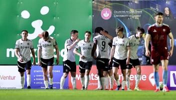 Dundalk FC rescue a point late at Eamonn Deacy Park