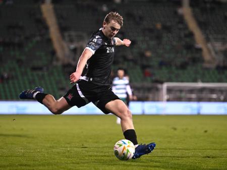 Young midfielder Teahan finding his feet at Dundalk