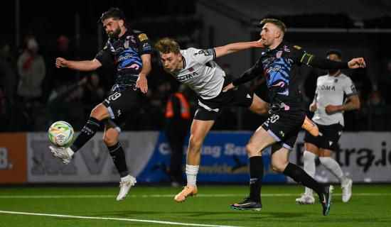 Dundalk FC batrle back to earn draw with Candystripes