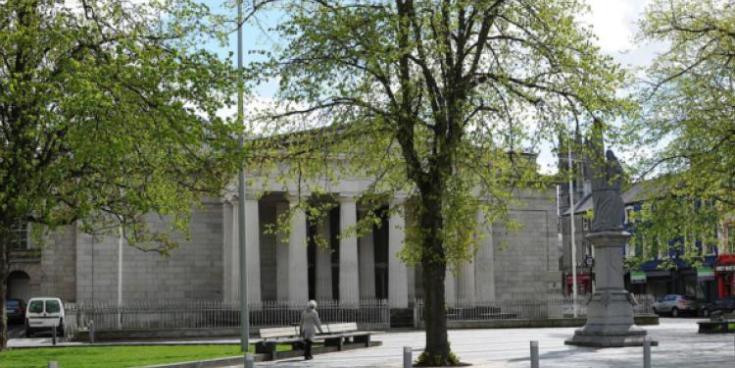 &ldquo;I need the money&rdquo; - A man (30) allegedly lunged across a shop counter with a syringe during a robbery in Louth