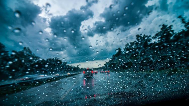 Louth Weather: Blustery with scattered showers