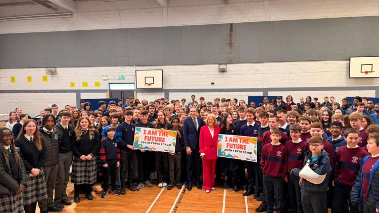 T&aacute;naiste visits Louth and takes part in D&aacute;il-style Leaders' Questions session with 200 students