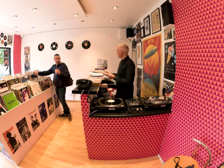 Dundalk record shop gets shout out from young music fan on Today FM