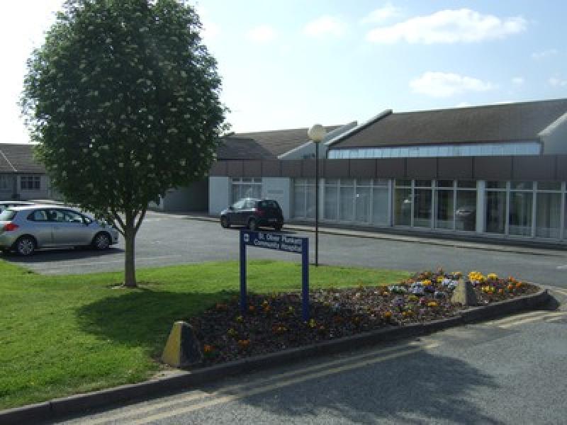 Calls for HSE to state when  day care service for older people in Dundalk is to reopen.