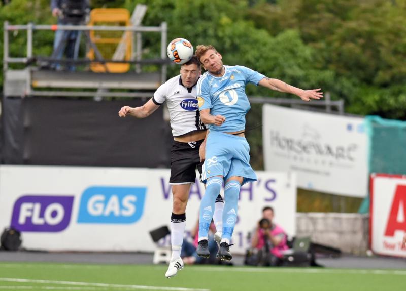 Bendtner's 'a big lad, but Garts is bigger...