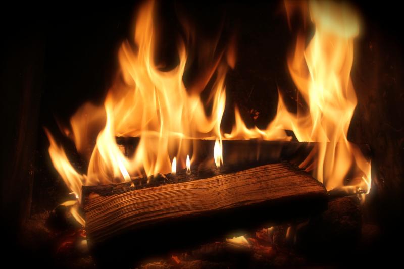 Louth TD calls for clampdown on cross-border sale of solid fuels online