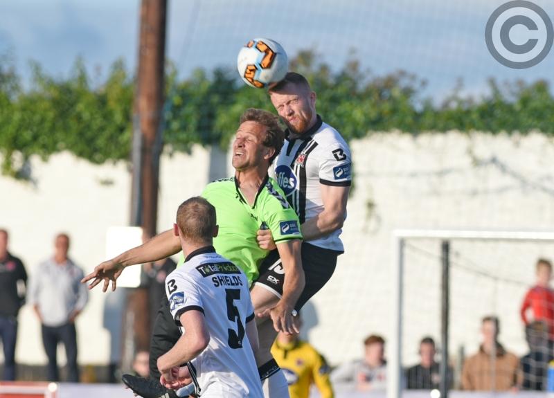 Dundalk ease to victory over Limerick