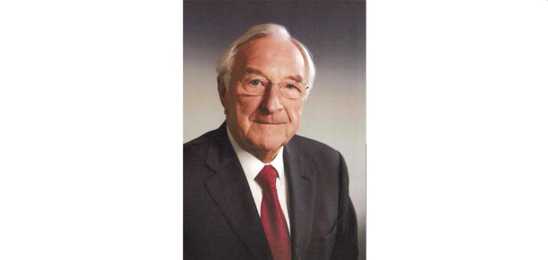 Naughton wins Oslo Business for Peace gong