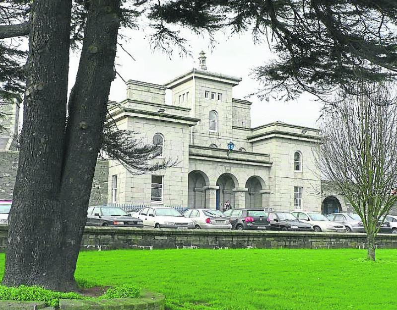 Shopkeeper assaulted by suspected thief on Quay Street 