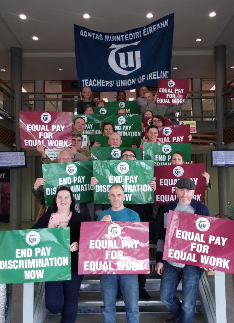 Dundalk IT lecturers protest against pay inequality