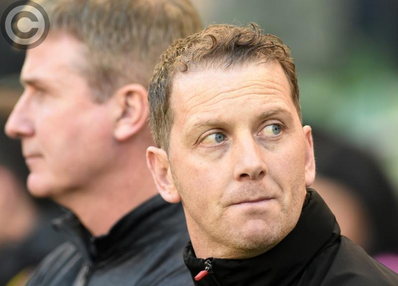 Vinny Perth signs a new deal with Dundalk FC