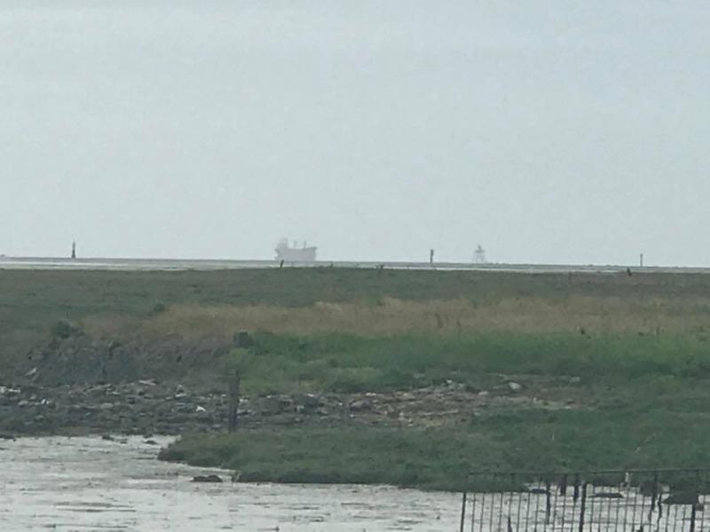'Mystery' ship off Dundalk Bay causes debate online