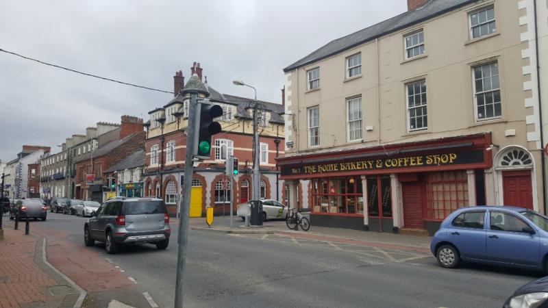 Calls for traffic lights at Home Bakery in Dundalk to be reviewed