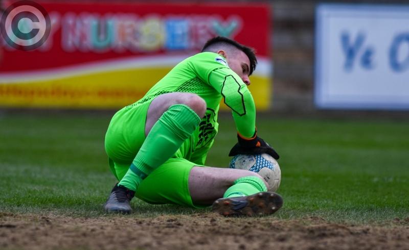 Dundalk 'keeper Byrne hopes Warrenpoint performances can earn him dream move
