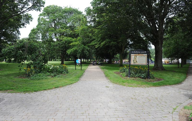 Calls for public parks in Dundalk to be secured to prevent anti-social behaviour and crime