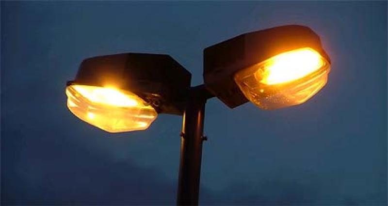 Fix on the way for faulty street lights in Louth