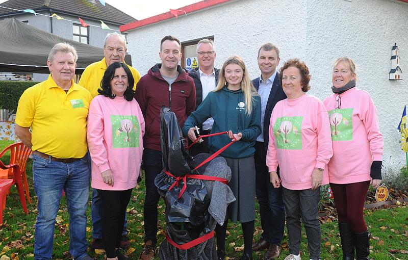 Pearse Park residents unveil new sculpture created by Dundalk student