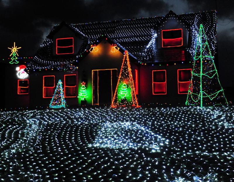Louth family raise almost €6,000 from spectacular Christmas light display