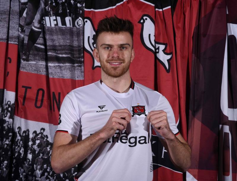 Dundalk FC continue UK recruitment through addition of  Archie Davis