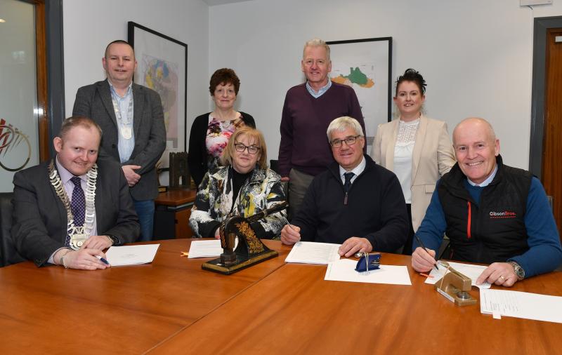 Louth County Council sign contract for  €7million Mount Avenue Link Road Scheme