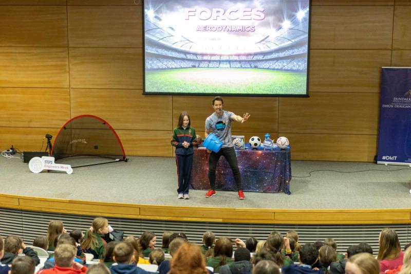 Dundalk IT welcomes &lsquo;Mark the Science Guy&rsquo; and 400 primary school children
