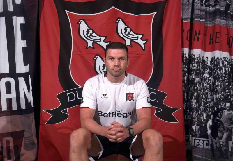 Dundalk FC secure the signature of Scottish defender ahead of trip to Europe 