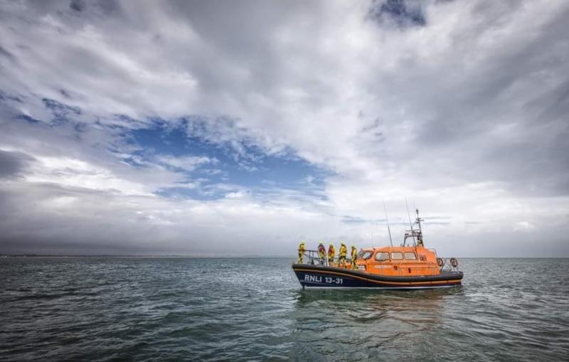 Clogherhead RNLI aid drifting craft in early morning rescue